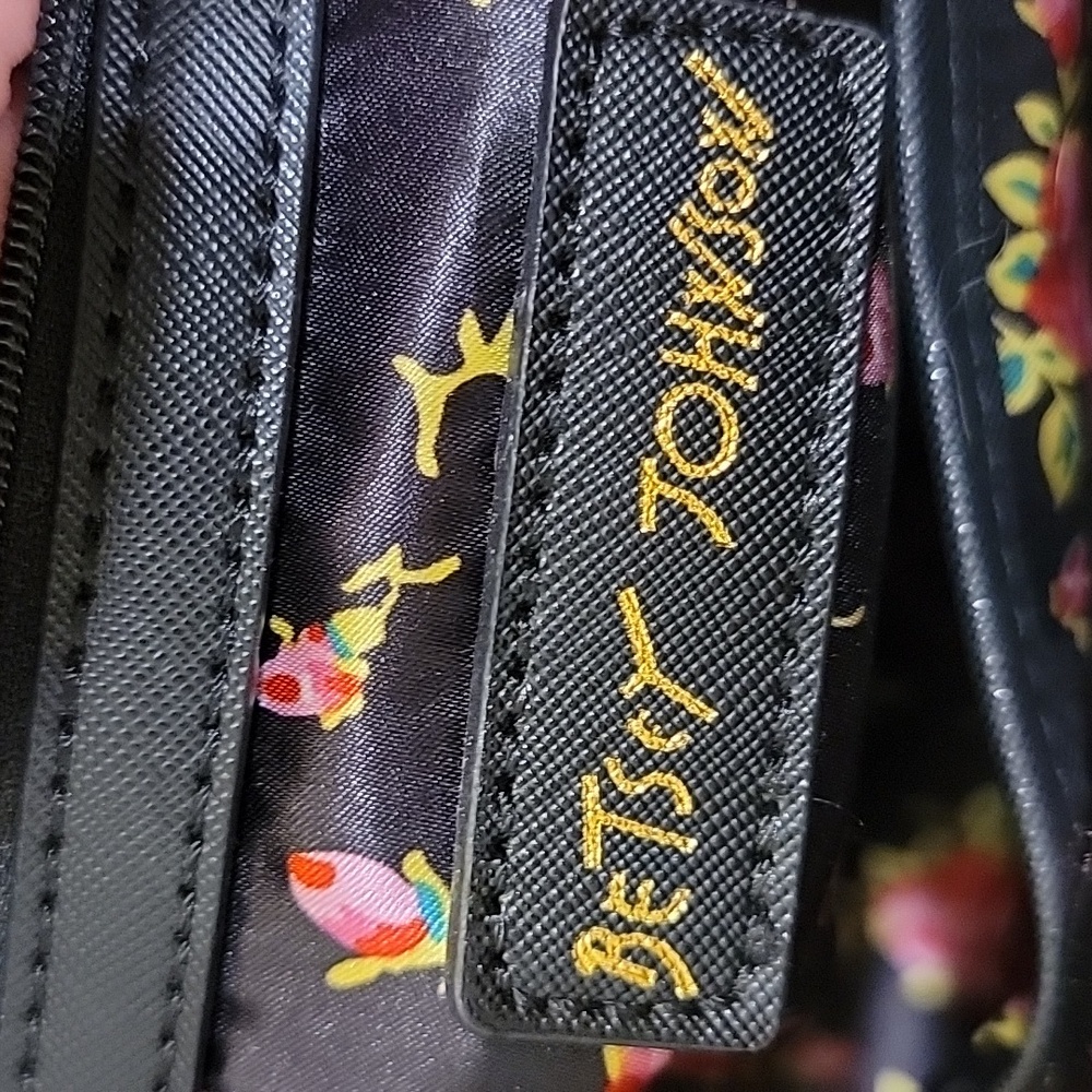 Betsey Johnson Vegan Shoulder Bag Black White Striped Bee Yourself - Picture 11 of 12